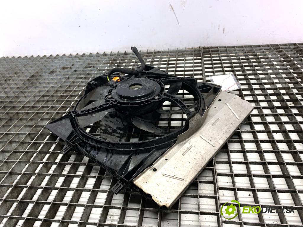 PEUGEOT 208 I liftback 2015 60 kW 1.2 VTI 82 1199 ventilátor chladiče 9812028580 (Ventilátor)