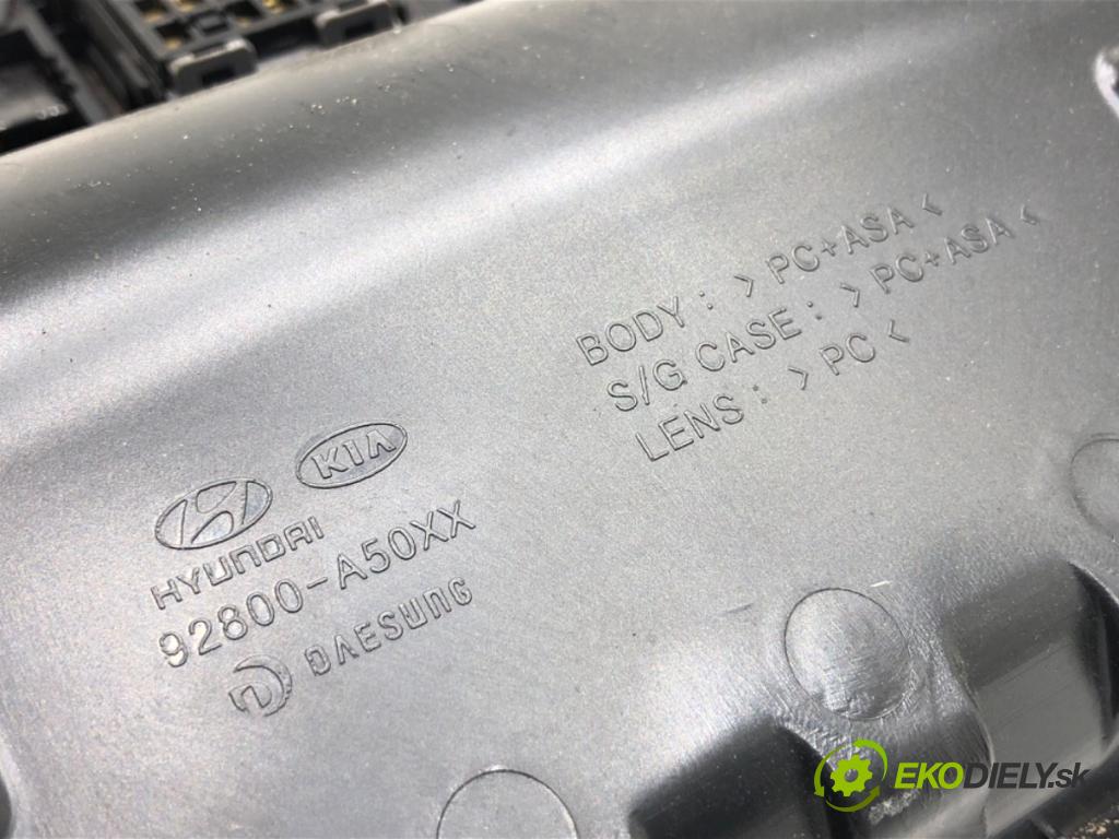 KIA CEED liftback 2014 150 kW 1.6 GT 1591 světlo stropní 92800-A50XX