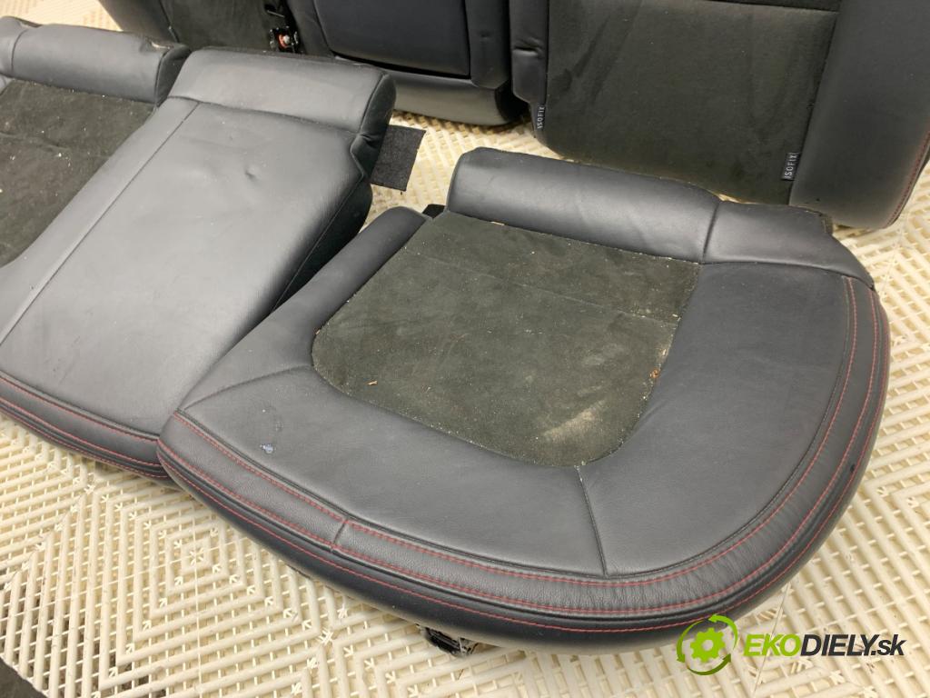 KIA CEED liftback 2014 150 kW 1.6 GT 1591 sedadla sedačky sedadlo RECARO