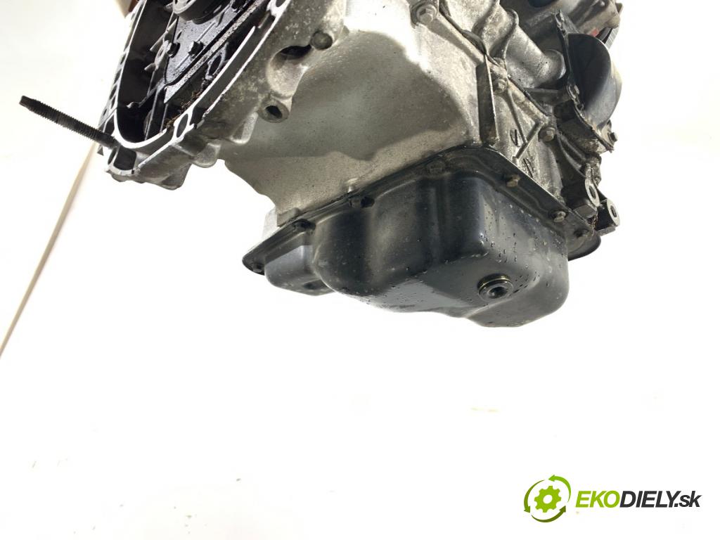 PEUGEOT 208 I liftback 2015 60 kW 1.2 VTI 82 1199 Motor HM01 (Motor)