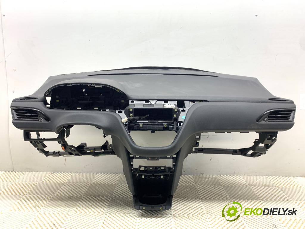 PEUGEOT 208 I liftback 2015 60 kW 1.2 VTI 82 1199 palubní doska  (Palubní deska)