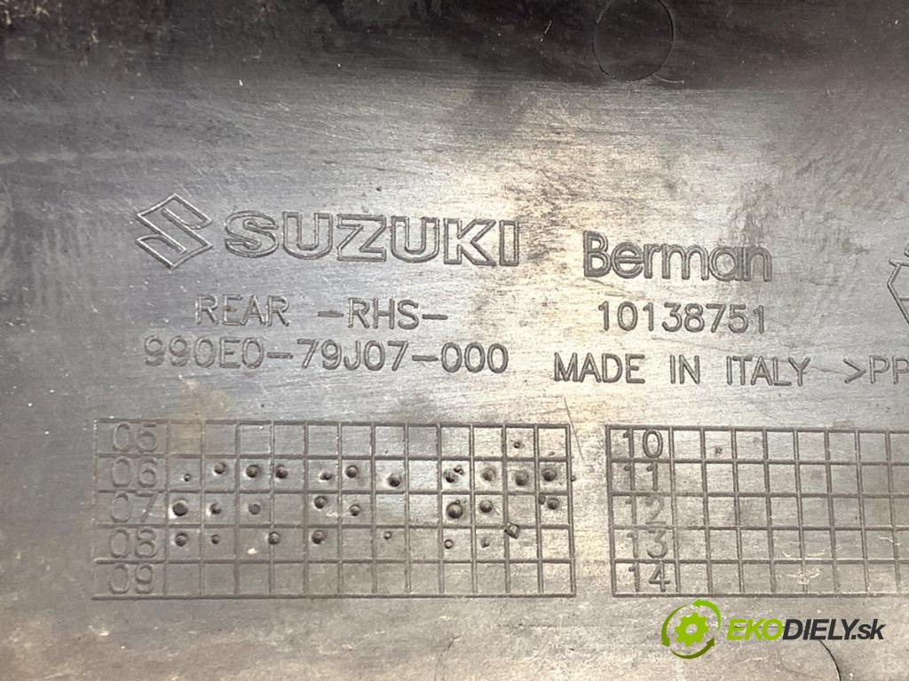 SUZUKI SX4 liftback 2009 66 kW 1.6 DDIS (RW 416D) 1560 Lišta Dvere pravy zad 990E0-79J07-000