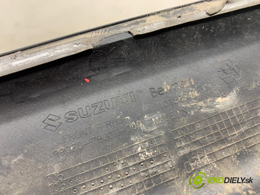 SUZUKI SX4 liftback 2009 66 kW 1.6 DDIS (RW 416D) 1560 lišta dveře pravý přední část 990E0-79J07