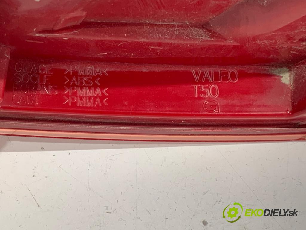 PEUGEOT 307 liftback 2001 80 kW 1.6 16V 1587 světlo levý zadní část