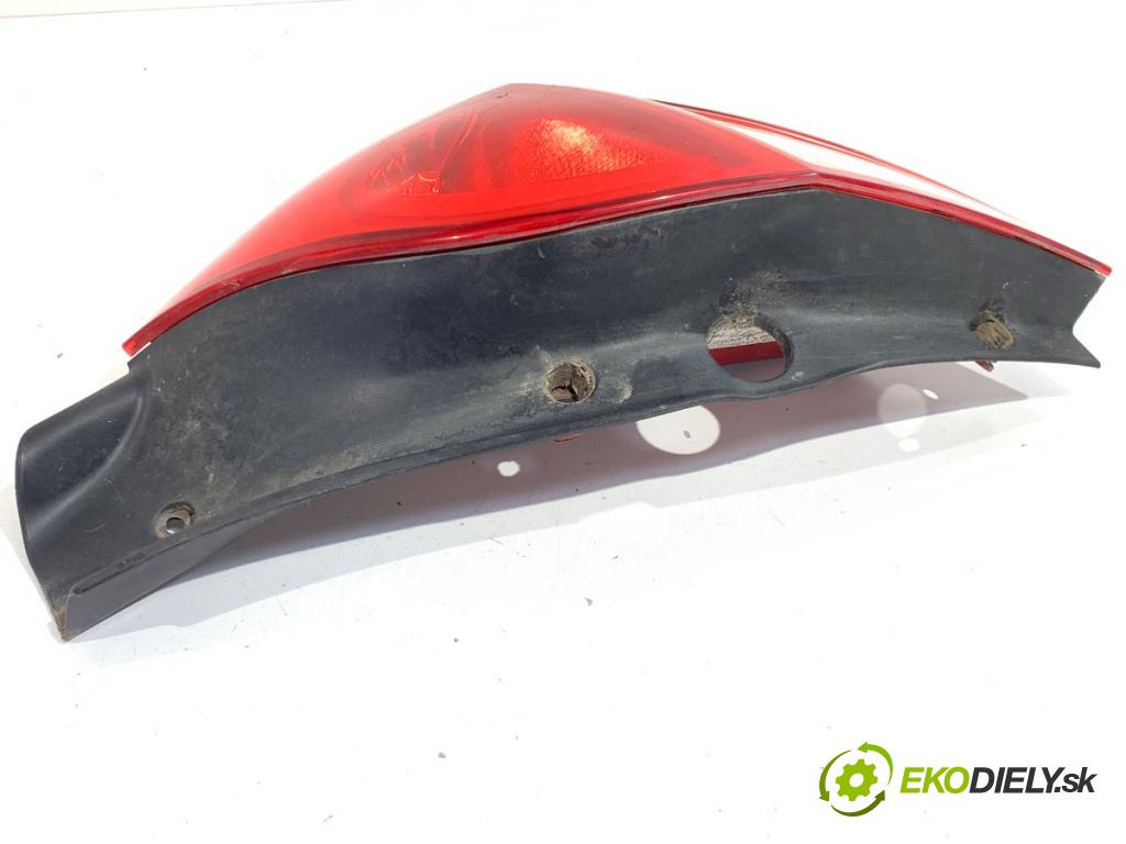 RENAULT CLIO III liftback 2009 50 kW 1.5 dCi (C/BR0G, C/BR1G) 1461 světlo pravý zadní část 8200886946