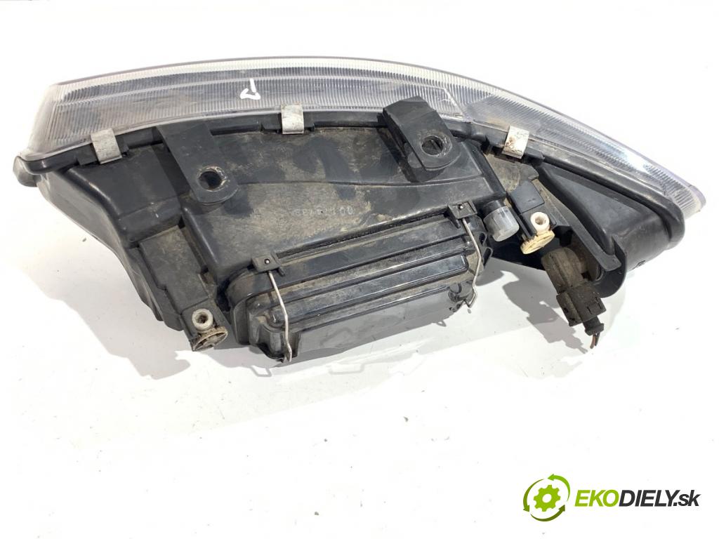 SEAT LEON I liftback 2001 81 kW 1.9 TDI 1896 světlomet pravý přední část