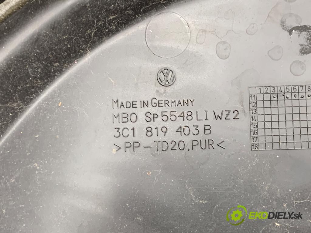 VW PASSAT B7 Kombi 2011 103 kW 2.0 TDI 1968 torpédo plast pod čelní okno levé 3C1819403B