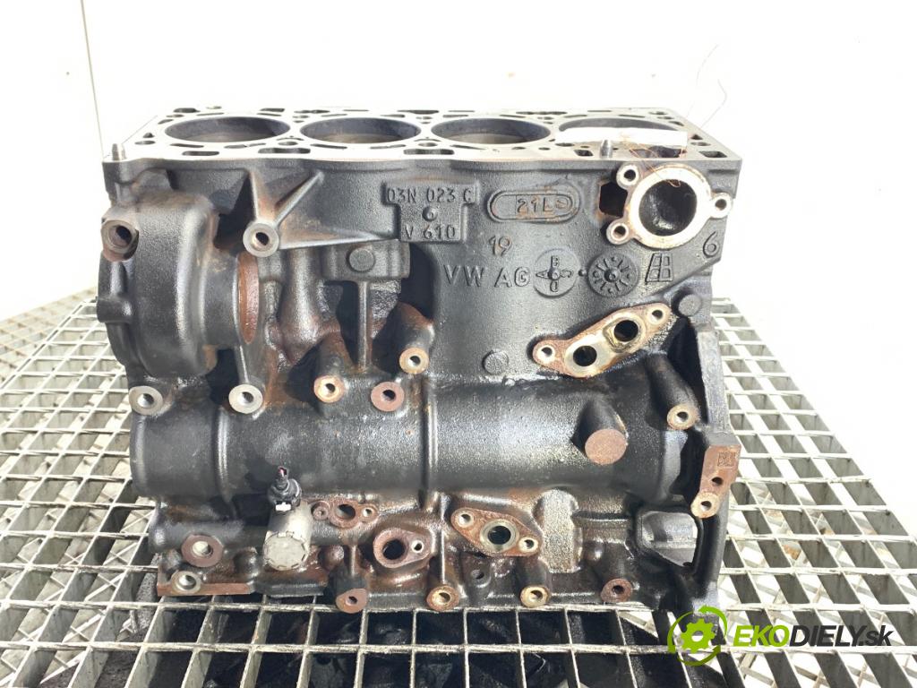 VW GOLF VII Kombi 2019 110 kW 2.0 TDI 1968 blok Motor 03N023C (Blok motora)