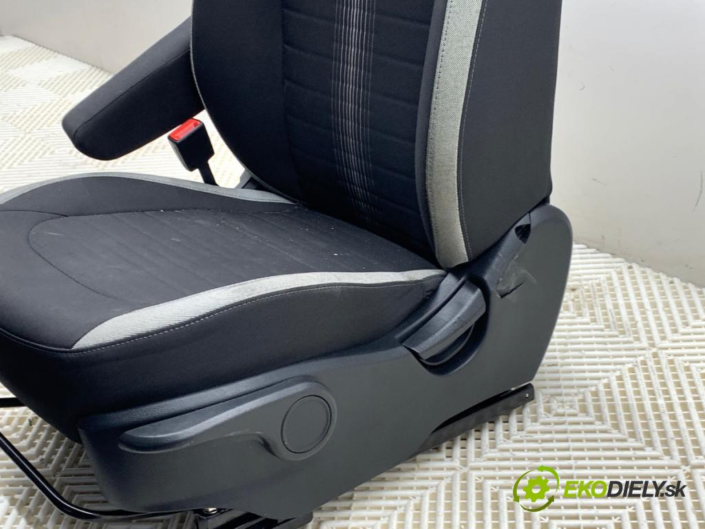 HYUNDAI i10 III liftback 2023 62 kW 1.2 MPi 1197 sedadlo levý přední část