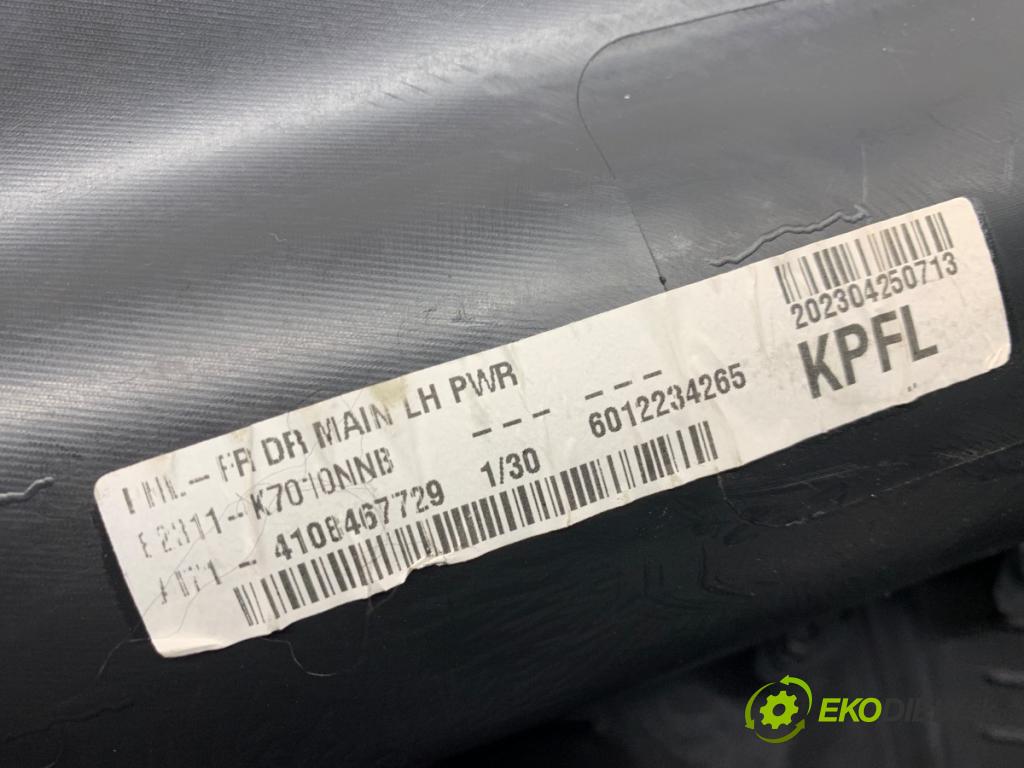 HYUNDAI i10 III liftback 2023 62 kW 1.2 MPi 1197 ča dveře levý přední část