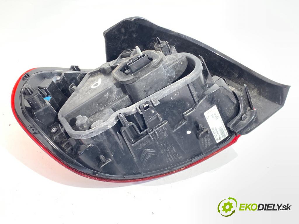 CITROEN C3 III liftback 2020 81 kW 1.2 PURETECH 110 1199 světlo pravý zadní část 9812257480