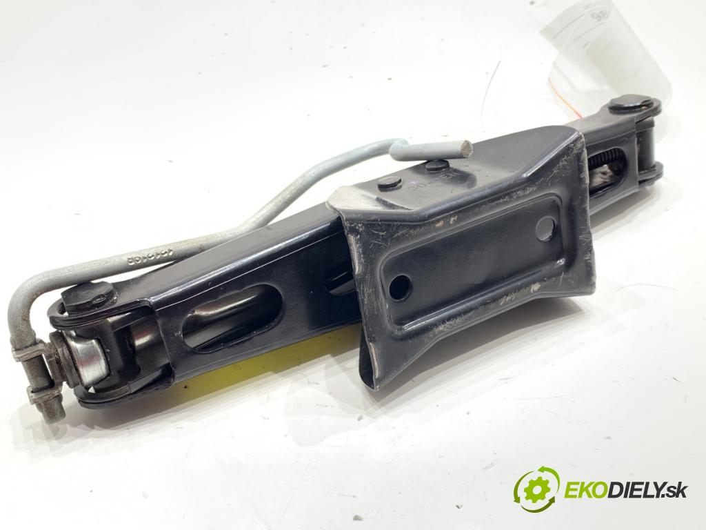 CITROEN C3 III liftback 2020 81 kW 1.2 PURETECH 110 1199 ZVEDÁK: - mechanismus 9656868180