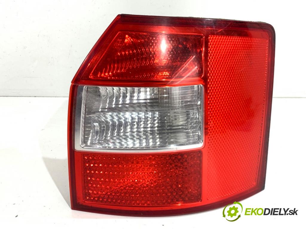AUDI A4 B6 Kombi 2002 96 kW 2.0 1984 světlo pravý zadní část 