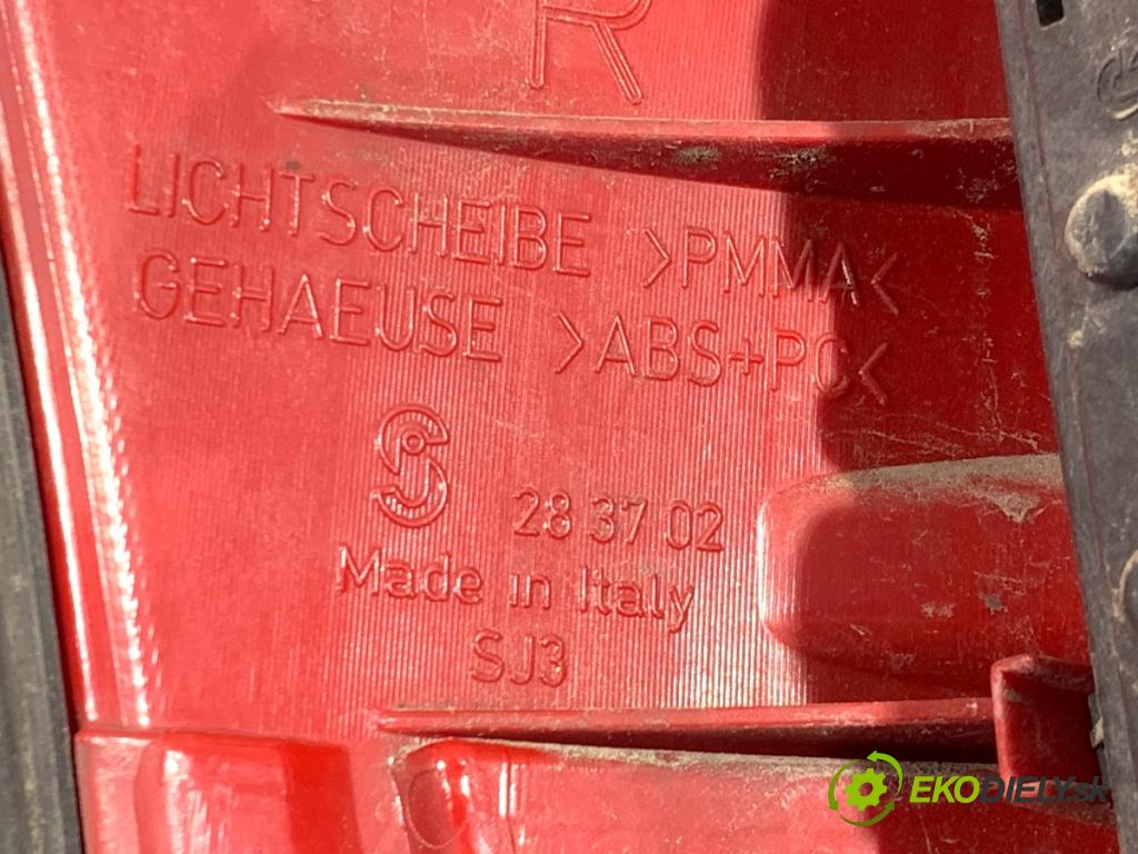 AUDI A4 B6 Kombi 2002 96 kW 2.0 1984 světlo pravý zadní část