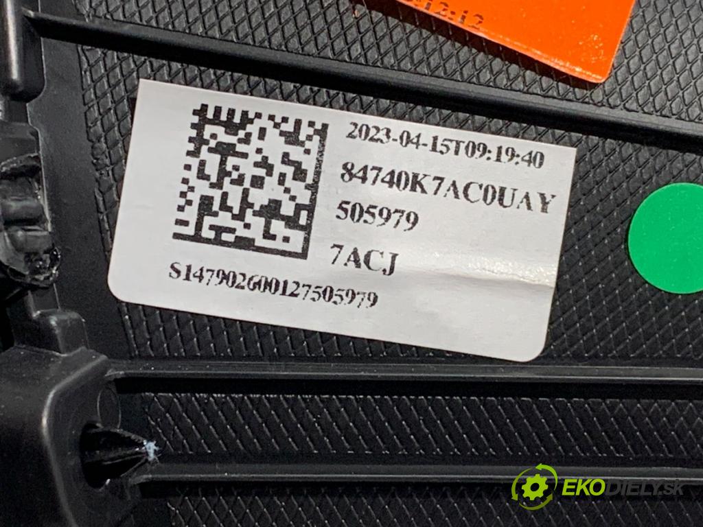 HYUNDAI i10 III liftback 2023 62 kW 1.2 MPi 1197 Lišta kryt 84831-K7AA0 (Lišta)