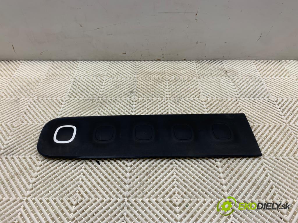 CITROEN C3 III liftback 2020 81 kW 1.2 PURETECH 110 1199 lišta dveře pravý přední část 9813090877