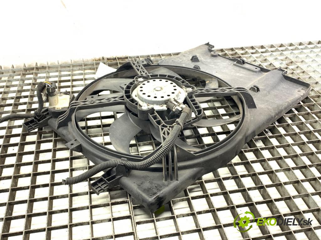 OPEL CORSA E liftback 2016 66 kW 1.4 (08, 68) 1398 ventilátor chladiče A13101620B-G (Ventilátor)