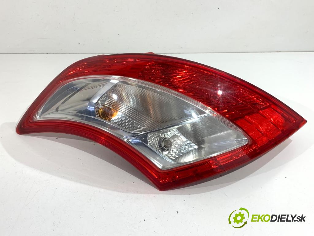 SUZUKI SWIFT IV liftback 2011 69 kW 1.2 (AZH 412) 1242 světlo levý zadní část 35604-68L00