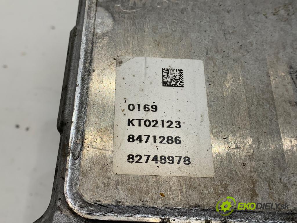 VW GOLF VIII Kombi 2022 110 kW 2.0 TDI 1968 Potrubie sacie, sanie 05L129766Q (Sacie potrubie)