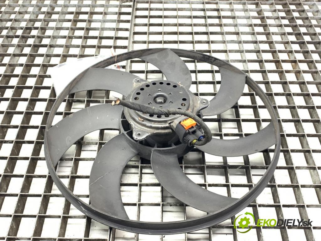 CITROEN C3 III liftback 2020 81 kW 1.2 PURETECH 110 1199 ventilátor chladiče 8033-M00-008 (Ventilátor)