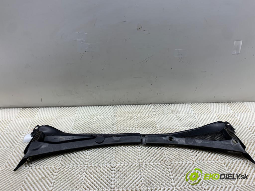CITROEN C3 III liftback 2020 81 kW 1.2 PURETECH 110 1199 torpédo plast pod čelní okno 9811935477 (Plast pod čelním sklem)