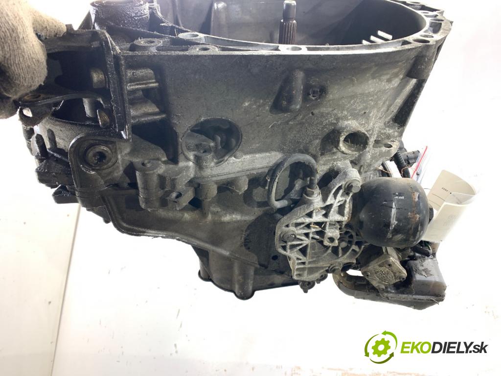 CITROEN C4 CACTUS liftback 2015 68 kW 1.6 HDi 90 1560 Prevodovka 9801309210 (Prevodovka)