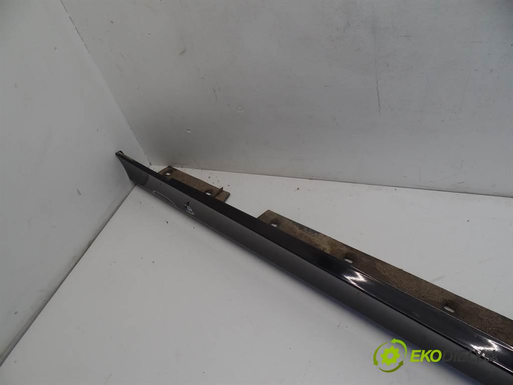 BMW E90    SEDAN 4D 2.0i 150KM 04-08  lišta prahová levá strana  (Lišty prahů)