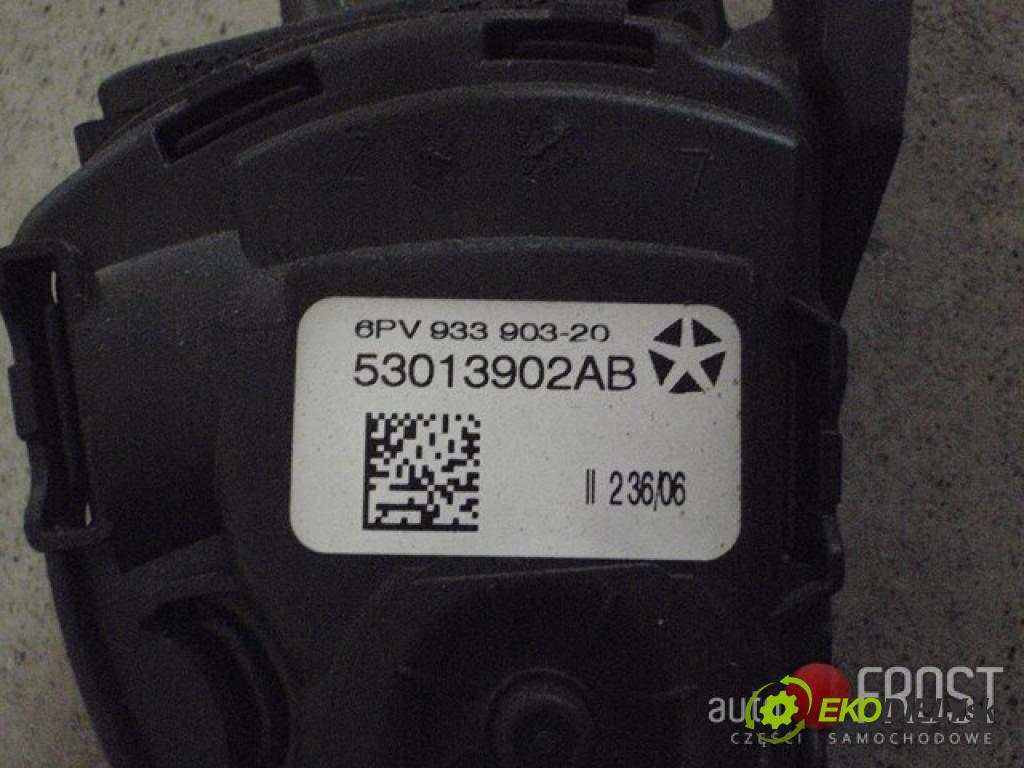 JEEP GRAND CHEROKEE    BRAK  Potenciometer plynového pedálu III 05-