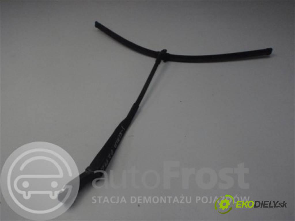 MERCEDES S KLASA    BRAK  Mercedes W220 ramena stěrače levý přední část okna