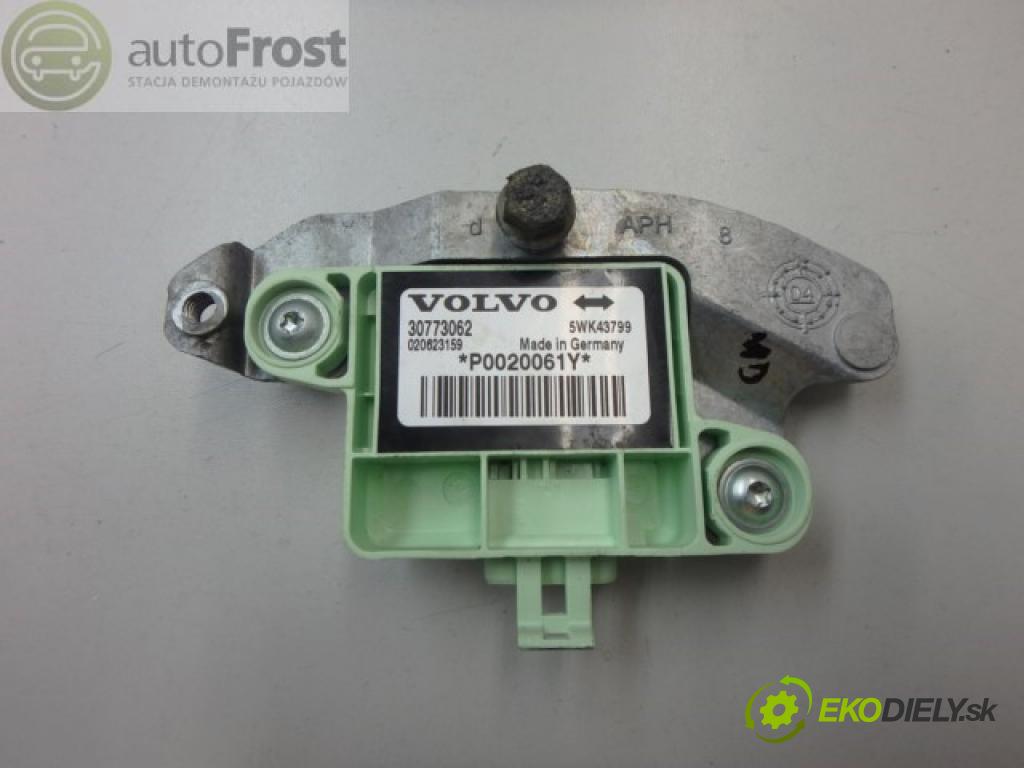VOLVO C70 II    BRAK  senzor snímač nárazu Volvo C70 V50 30773062