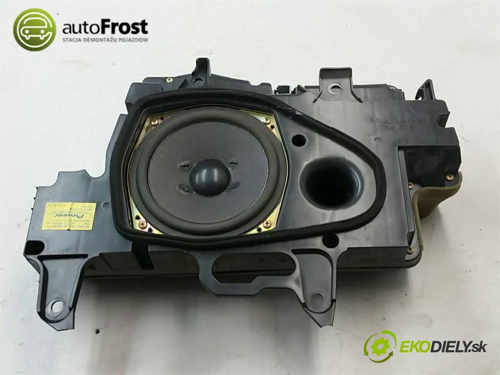 TOYOTA LAND CRUISER    120 3D  subwoofer 86150-60110 (Audio zariadenia)