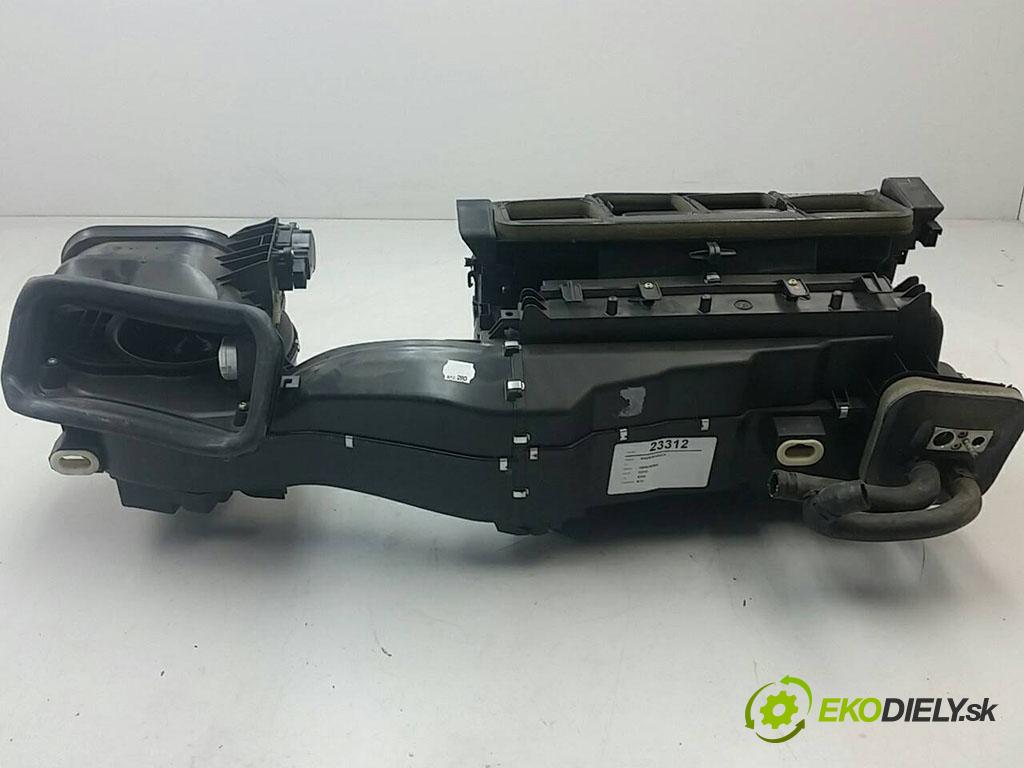 MERCEDES W210 E290 1999 129 kW E290 2.9 Výhrevné teleso, radiátor kúrenia  (Radiátory kúrenia)