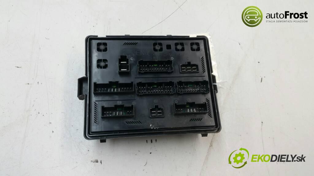 SSANGYONG RODIUS   2007 165 kW   2.7 Modul BSI A120-ED06K30D (Poistkové skrinky)