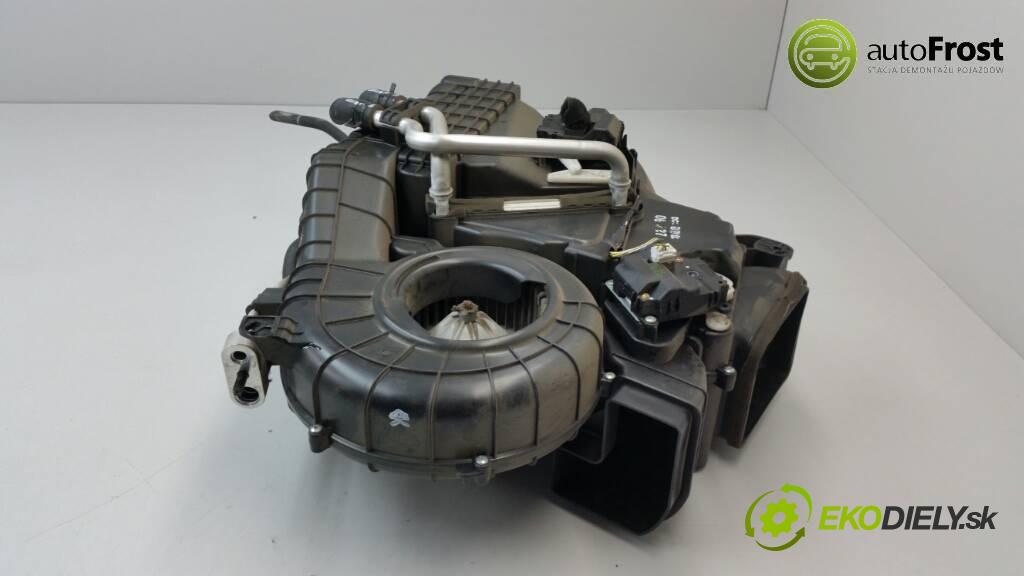 KIA CARNIVAL   2007 190 kW   2.7 Výhrevné teleso, radiátor kúrenia  (Radiátory kúrenia)