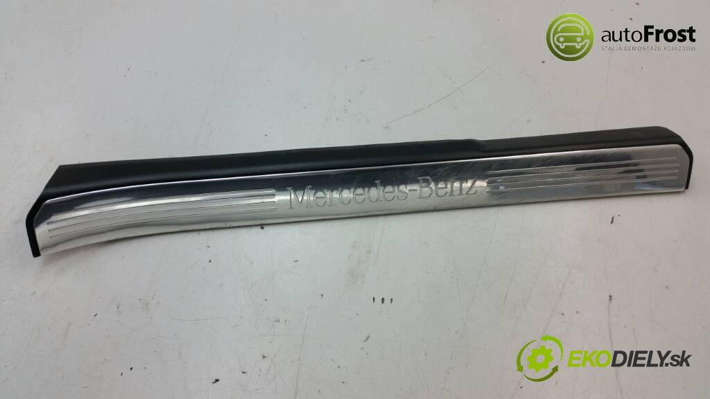 MERCEDES W221 S500 2008 388 kW S500 5.5 kryt 2 A2216800235