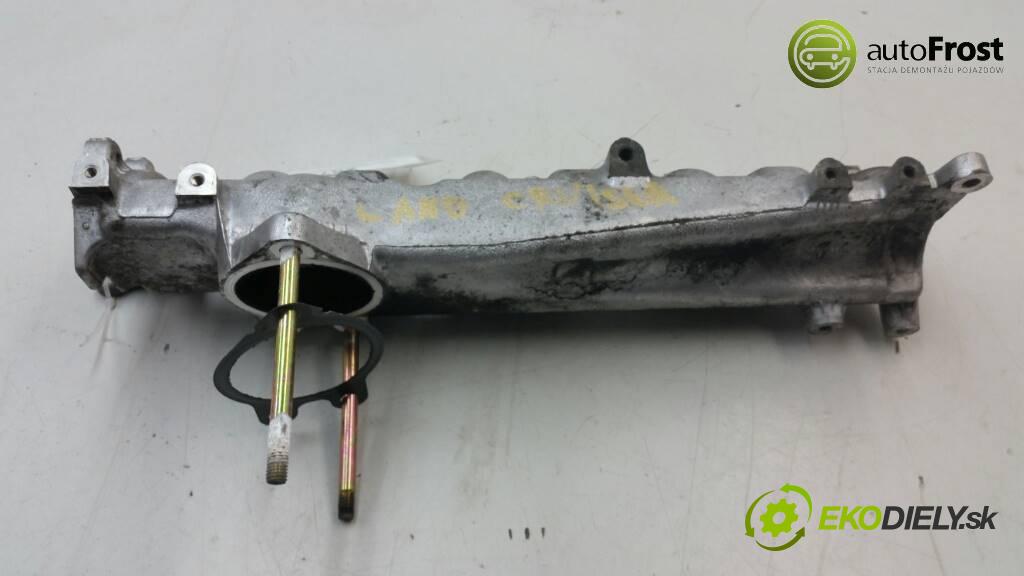 TOYOTA LAND CRUISER 120 3D 2003  120 3D 3.0 Potrubie sacie, sanie  (Sacie potrubia)