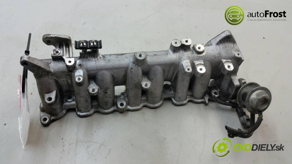 TOYOTA HILUX  2011 144 KM  3.0 Potrubie sacie, sanie  (Sacie potrubia)