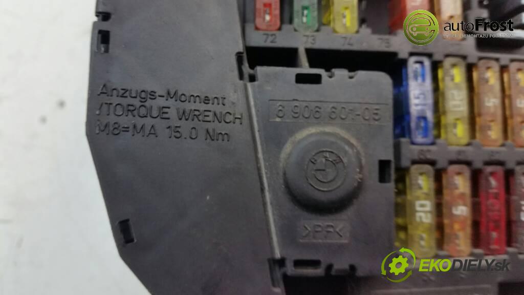 BMW 5 E60 E60 2005  E60 3.0 modul BSI 6906601-05 (Pojistkové skříňky)