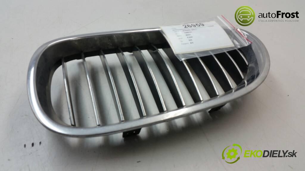 BMW 5 E60 525 2004 177 KM 525 2.5 mřížka maska 7065701 (Mřížky (masky) chladičů)