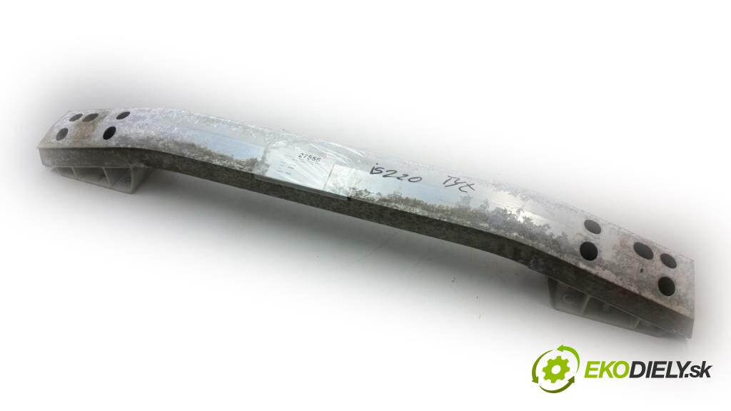 LEXUS IS 220   2006  177 KM   2.2  výztuha nárazníka zadní část 