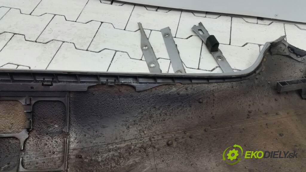 VOLKSWAGEN TOUAREG   2004 313 kW   5.0 V10 blatník přední část pravý DO POKLEJENIA