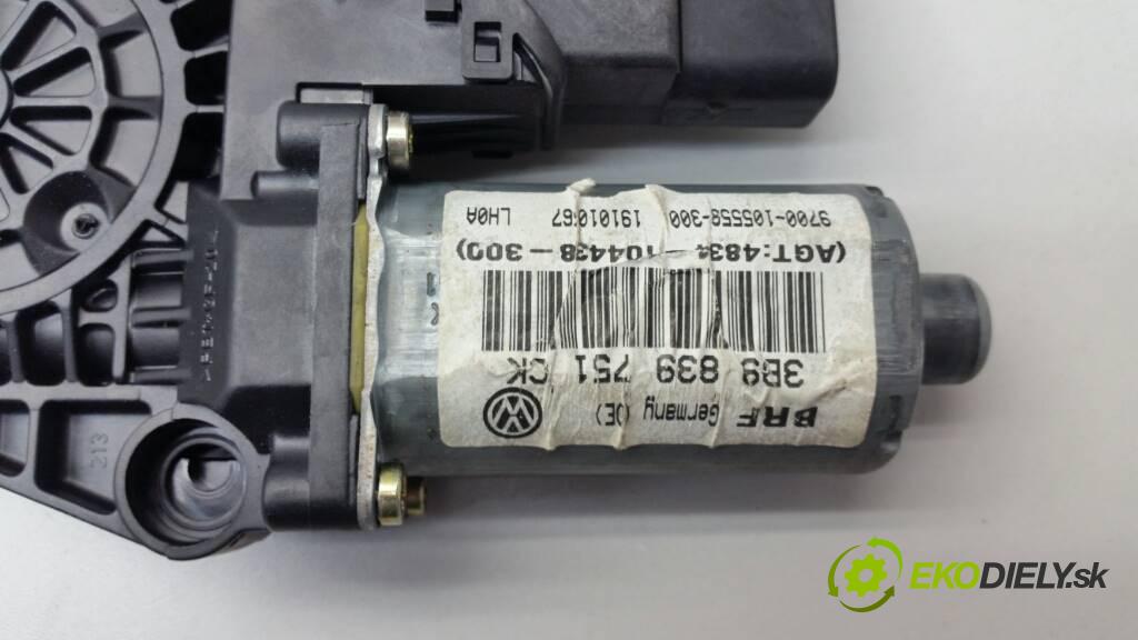 VOLKSWAGEN PASSAT B5 FL LIFT 2000 180 KM LIFT 2.5 TDI Motorček sťahovania okna zad ľavy 3B9839751CK (Motorčeky okien zadné ľavé)