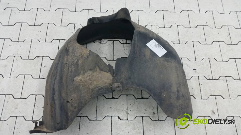 VOLKSWAGEN TOUAREG   2004 313 kW   5.0 V10 podblatník levé přední část 7L6809961F