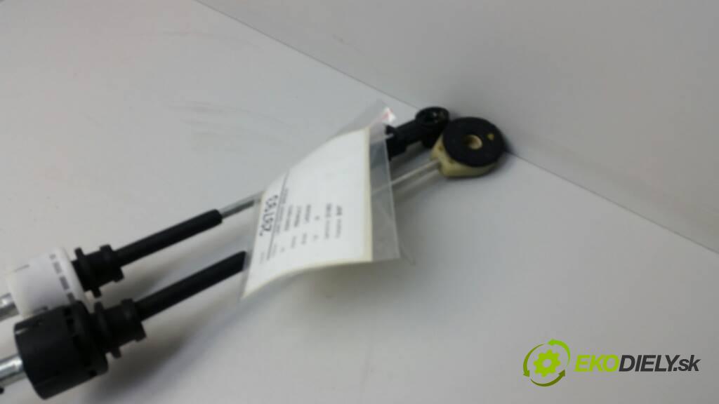 RENAULT LAGUNA III 2008 96kW III 2.0 DCI Lanká - - 8200743570 (Rýchlostné páky / kulisy)