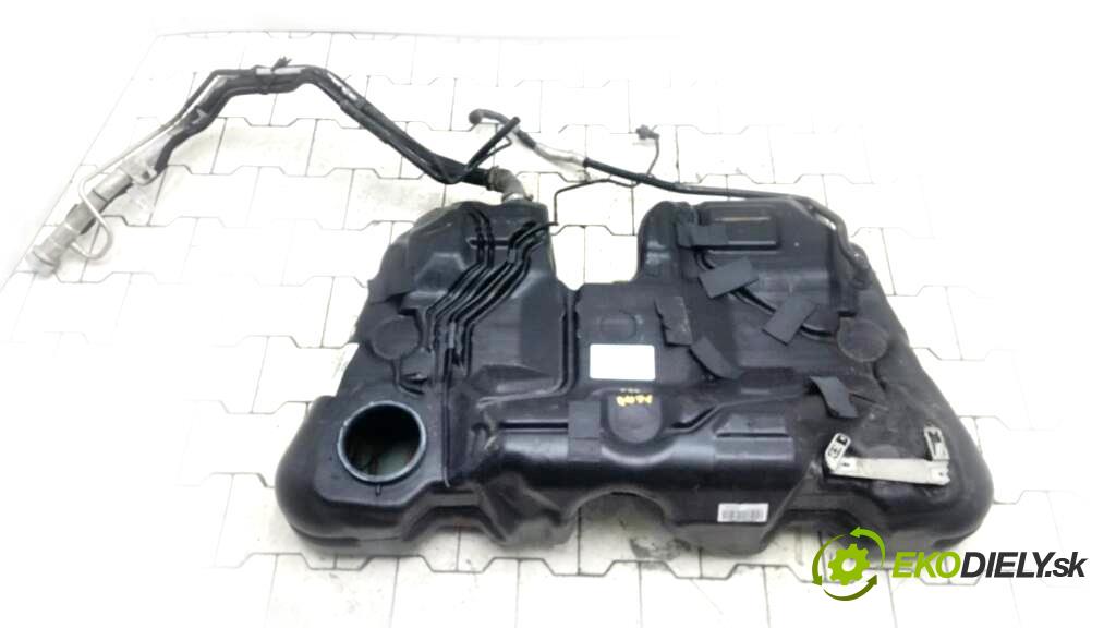 Бак хс90. Бак хс90. Бак хс90. Топливный бак volvo xc90. Бак у вольво 960.