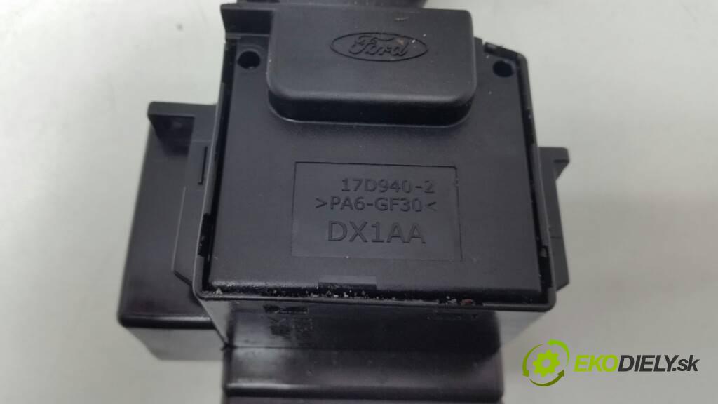 FORD TRANSIT 2.2 TDCI 2008 150 kW 2.2 TDCI 2.2 Prepínač smeroviek 17D9402 (Prepínače, spínače, tlačidlá a ovládače kúrenia)