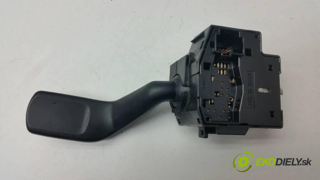 FORD TRANSIT 2.2 TDCI 2008 150 kW 2.2 TDCI 2.2 Prepínač smeroviek 17D9402 (Prepínače, spínače, tlačidlá a ovládače kúrenia)