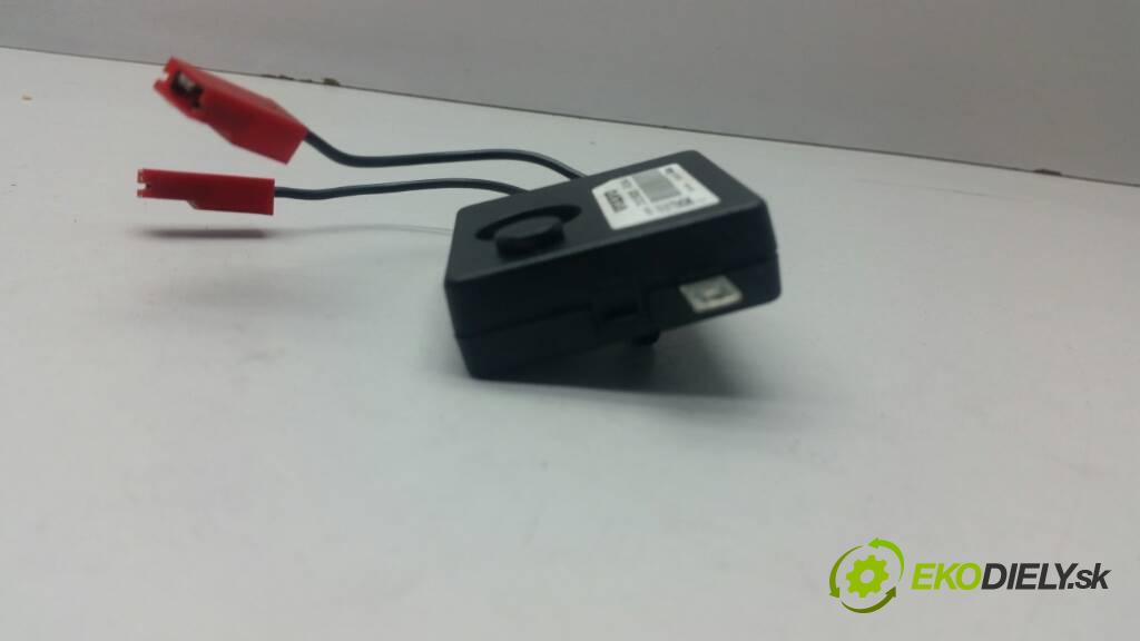 VOLVO S80 II 2008 185 kW II 2.4D Zosilňovač antenový 31215629 (Zosilňovače)