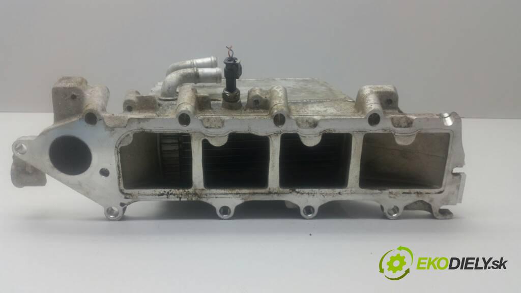 SKODA OCTAVIA III 2015 105 KM CLHA III 1.6 Potrubie sacie, sanie 04L129766S UŁAMANY UCHWYT, WGNIECIONY (Sacie potrubia)