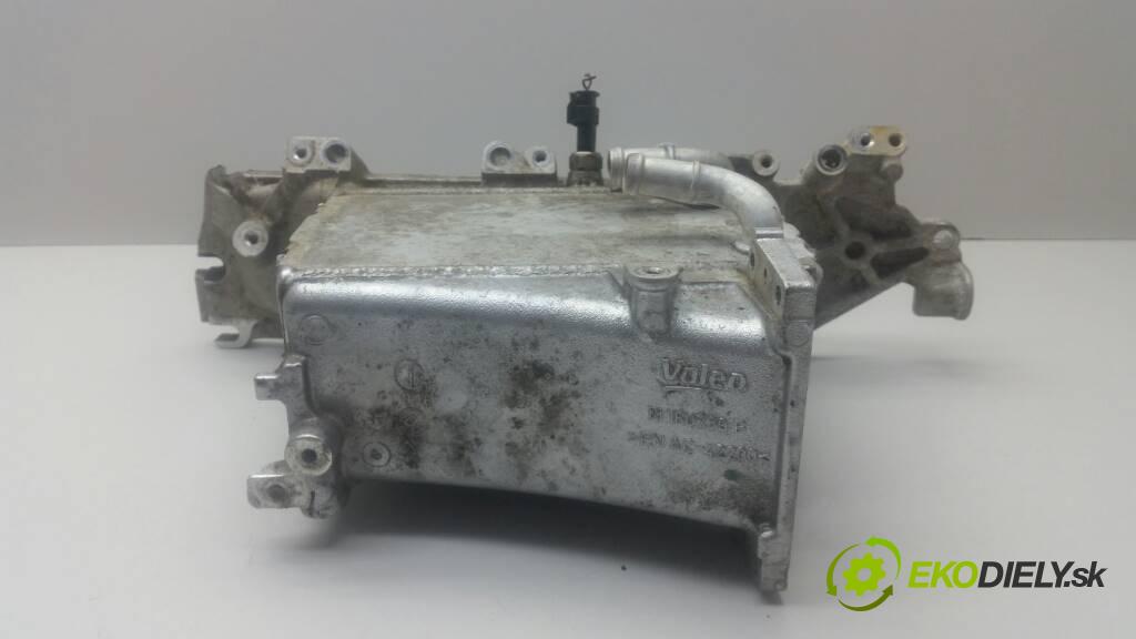 SKODA OCTAVIA III 2015 105 KM CLHA III 1.6 Potrubie sacie, sanie 04L129766S UŁAMANY UCHWYT, WGNIECIONY (Sacie potrubia)